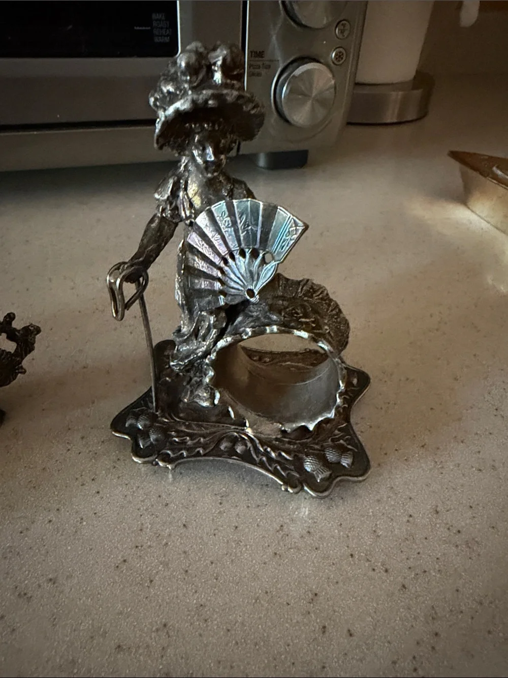 Antique-Style Silver Decorative Napkin Rings Set